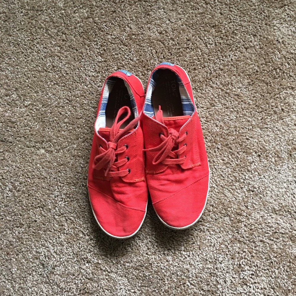 Red/Orange TOMS sneakers